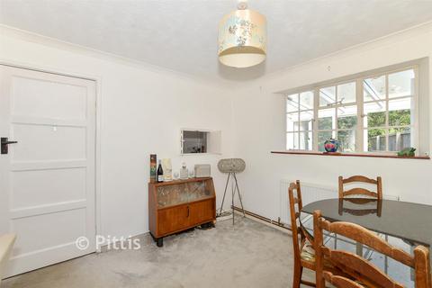 2 bedroom semi-detached house for sale, Richmond Meade, Freshwater PO40