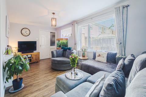 3 bedroom terraced house for sale, Stubsmead, Eldene, Swindon, SN3 3TA