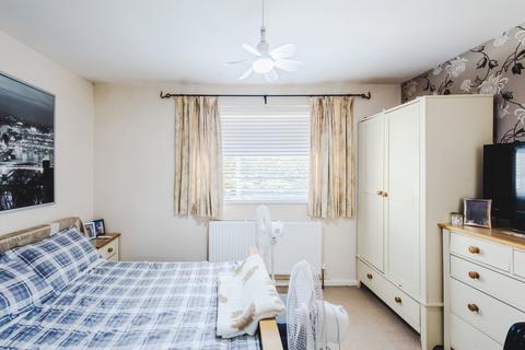 3 bedroom terraced house for sale, Stubsmead, Eldene, Swindon, SN3 3TA