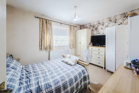 3 bedroom terraced house for sale, Stubsmead, Eldene, Swindon, SN3 3TA