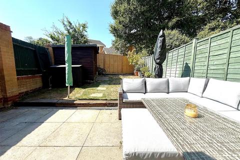 2 bedroom end of terrace house for sale, Rattigan Gardens, Whiteley, Fareham