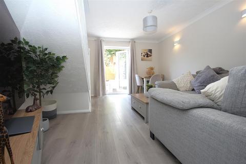 2 bedroom end of terrace house for sale, Rattigan Gardens, Whiteley, Fareham