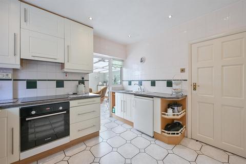 2 bedroom detached bungalow for sale, Cheviot Close, Sutton