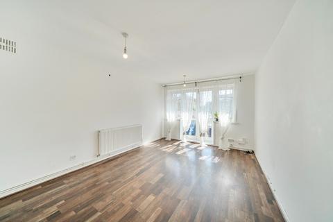 Moston Close, Hayes, UB3