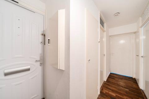 1 bedroom flat for sale, Moston Close, Hayes, UB3