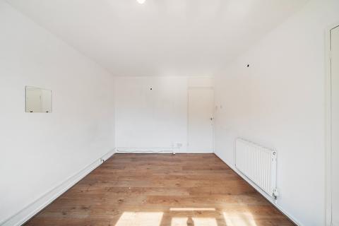 1 bedroom flat for sale, Moston Close, Hayes, UB3