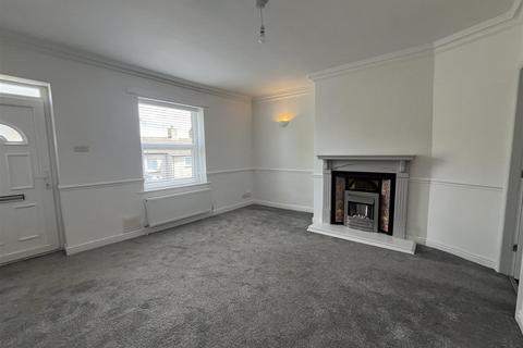 2 bedroom end of terrace house for sale, Hardy Street, Bradford BD6