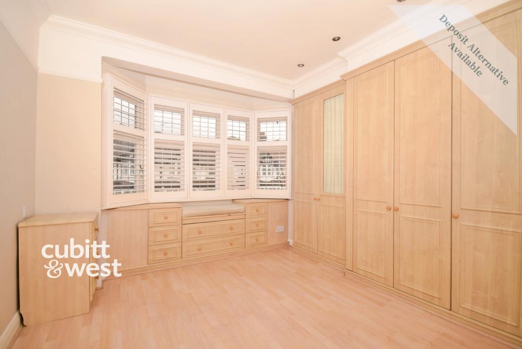 House in Purley - View 4