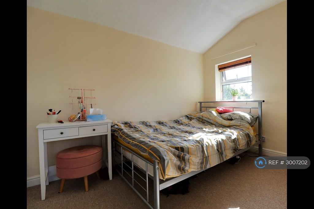 Apartment in Manchester - View 3