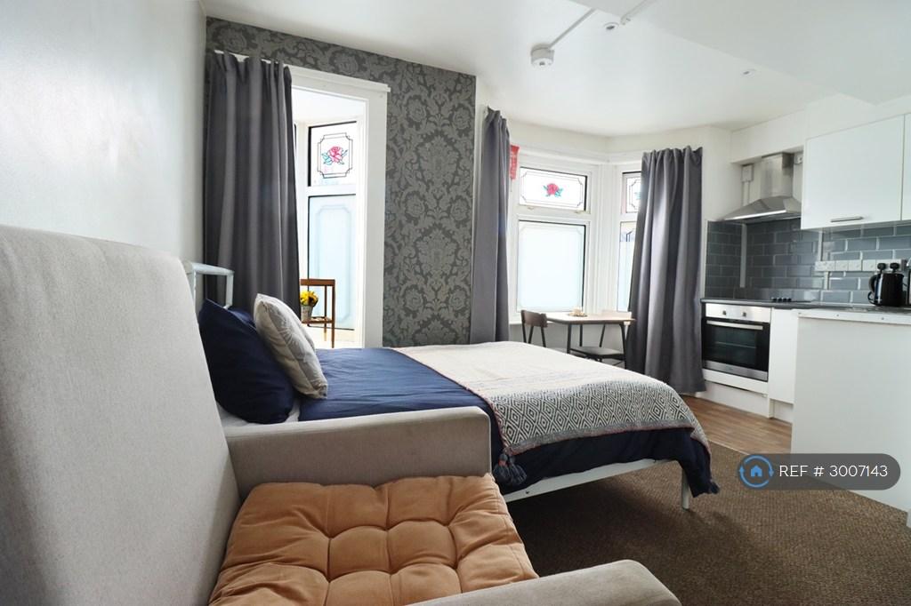 Apartment in London - View 4