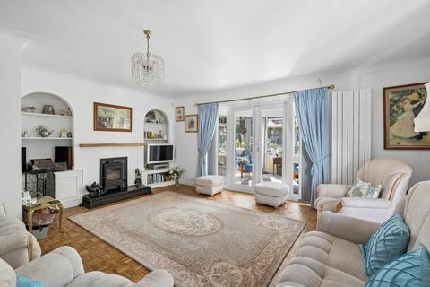 3 bedroom detached bungalow for sale, Pinewood Green, Iver SL0