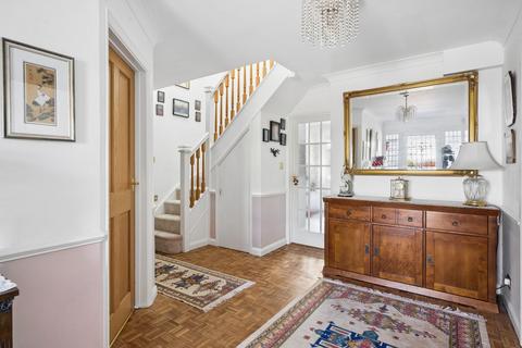 3 bedroom detached bungalow for sale, Pinewood Green, Iver SL0