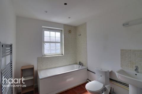 2 bedroom apartment to rent, St Andrews Road, NORTHAMPTON