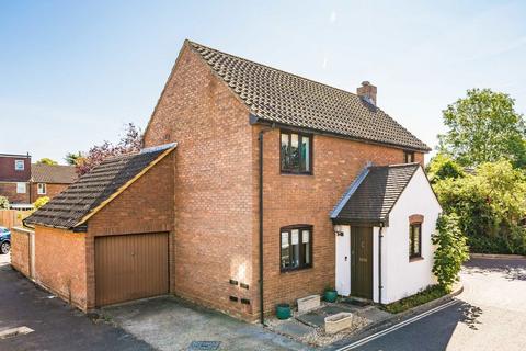 Partridge Road, Hampton TW12