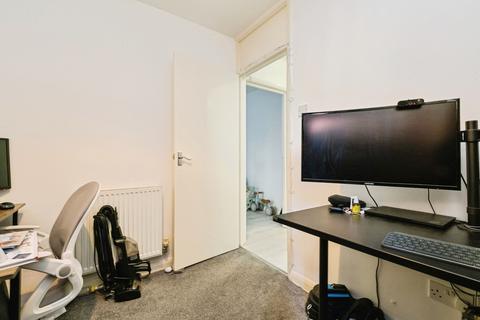 2 bedroom maisonette for sale, The Ridgeway, LONDON, London, E4