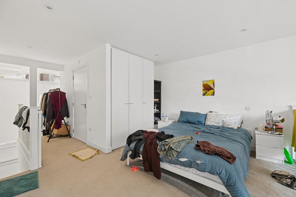Apartment in London - More