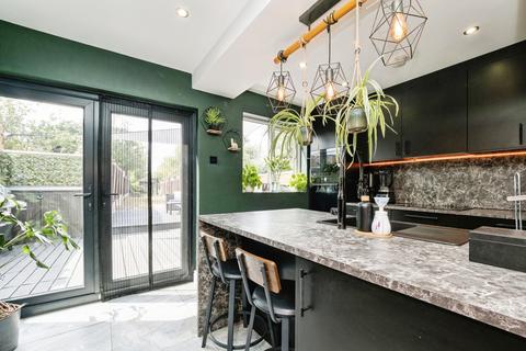 3 bedroom semi-detached house for sale, Frederick Road, Rainham, RM13