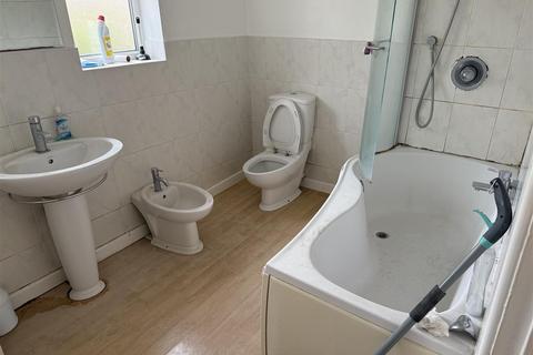 3 bedroom detached house for sale, Lenwade Road, Oldbury