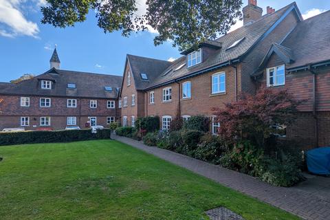 2 bedroom apartment for sale, Lymington SO41