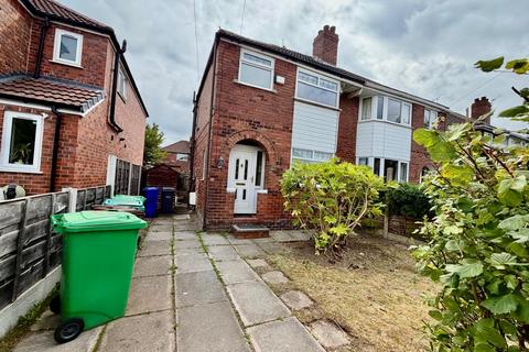 3 bedroom semi-detached house to rent, Riverton Road, Manchester, M20