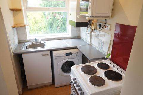 3 bedroom semi-detached house to rent, Riverton Road, Manchester, M20