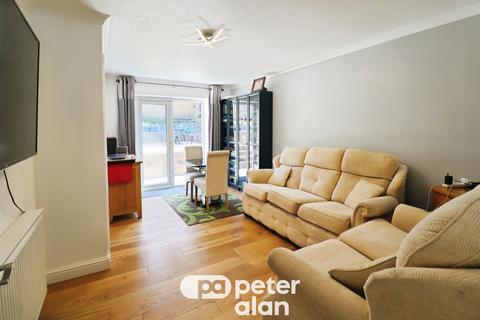 2 bedroom semi-detached bungalow for sale, Glan-Y-Ffordd, Taffs Well, Cardiff