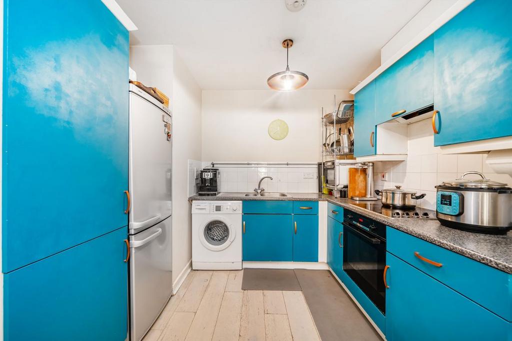 Apartment in London - View 3