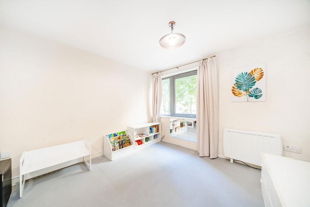 Apartment in London - View 4