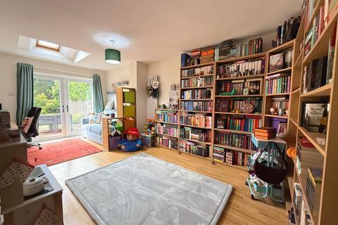 4 bedroom semi-detached house for sale, Newlyn Drive, Sale, M33
