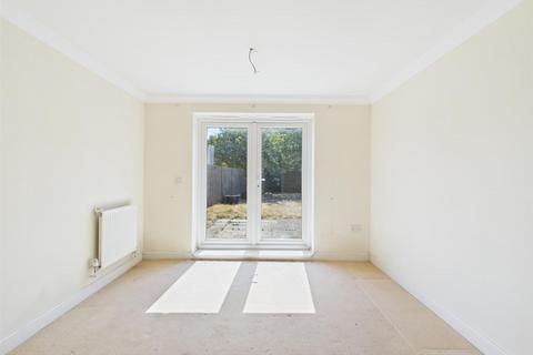 4 bedroom detached house for sale, Tugwood Close, Coulsdon CR5
