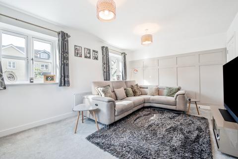 4 bedroom semi-detached house for sale, Hutton Hall Drive, Bradford, West Yorkshire, BD2
