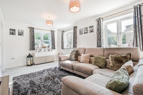 4 bedroom semi-detached house for sale, Hutton Hall Drive, Bradford, West Yorkshire, BD2