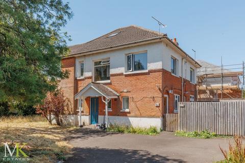 4 bedroom flat for sale