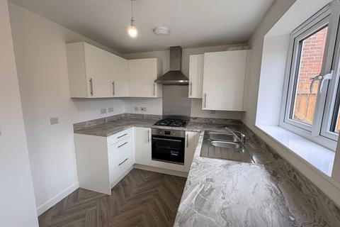 3 bedroom semi-detached house to rent, Woodchurch Way, South Ryhope, SR2