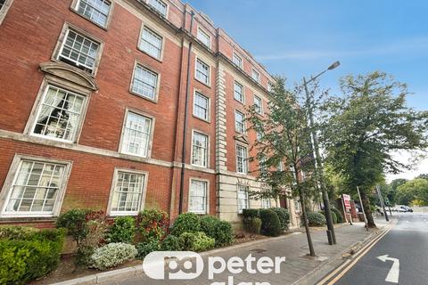3 bedroom property to rent, Westgate Street, Cardiff, CF10