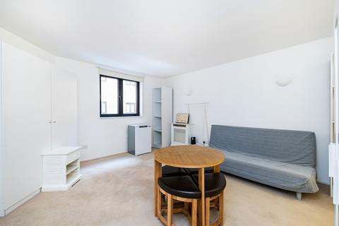 Studio to rent, Cromwell Road London SW7