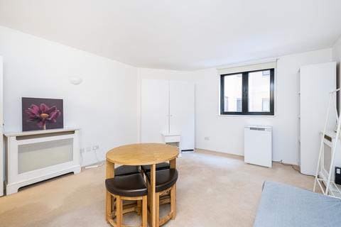Studio to rent, Cromwell Road London SW7