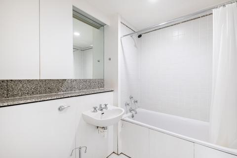 Studio to rent, Cromwell Road London SW7
