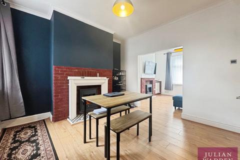2 bedroom terraced house to rent, Watts Street, Manchester, Greater Manchester, M19