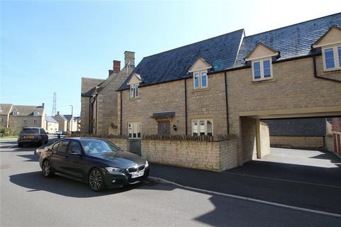 3 bedroom end of terrace house to rent, Moss Way, Cirencester, Gloucestershire, GL7