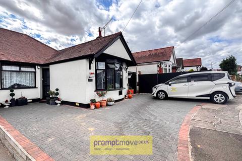 3 bedroom semi-detached bungalow to rent, Humberstone Close Luton LU4 9ST