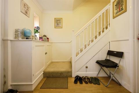3 bedroom terraced house for sale, Thame Road, Aylesbury