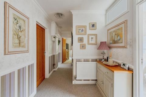 3 bedroom detached house for sale, Shipley Bridge Lane, Copthorne, Crawley