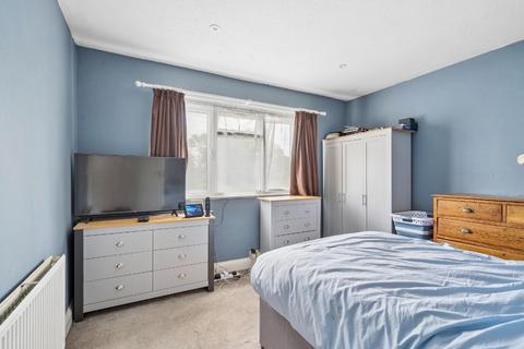 2 bedroom maisonette for sale, Alandale Drive, Pinner