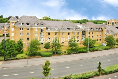 1 bedroom flat to rent, Century Court, Woking, GU21
