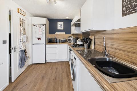 2 bedroom semi-detached house for sale, Mallard Close, West Yorkshire WF16