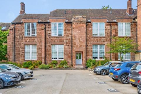2 bedroom flat for sale, Monks Close, LICHFIELD