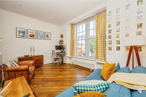 2 bedroom flat for sale, Monks Close, LICHFIELD