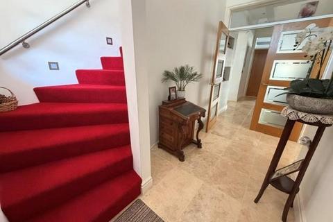 4 bedroom detached house for sale, Park View Drive, Kidwelly