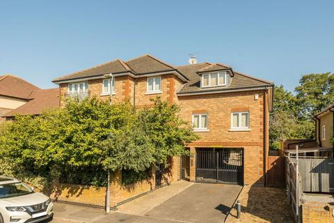 The Retreat, Surbiton KT5